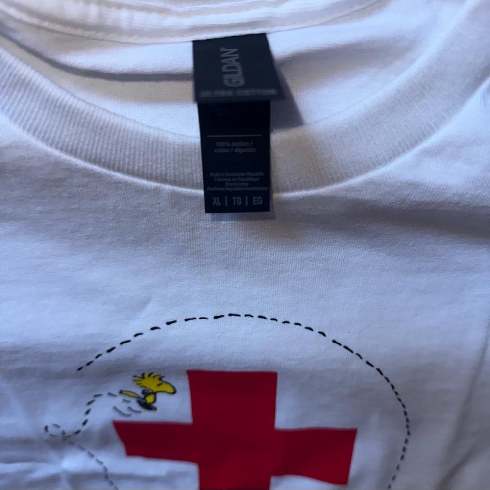NEW Peanuts x American Red Cross Limited Edition Graphic Tee Woodstock Print XXL - Picture 6 of 6